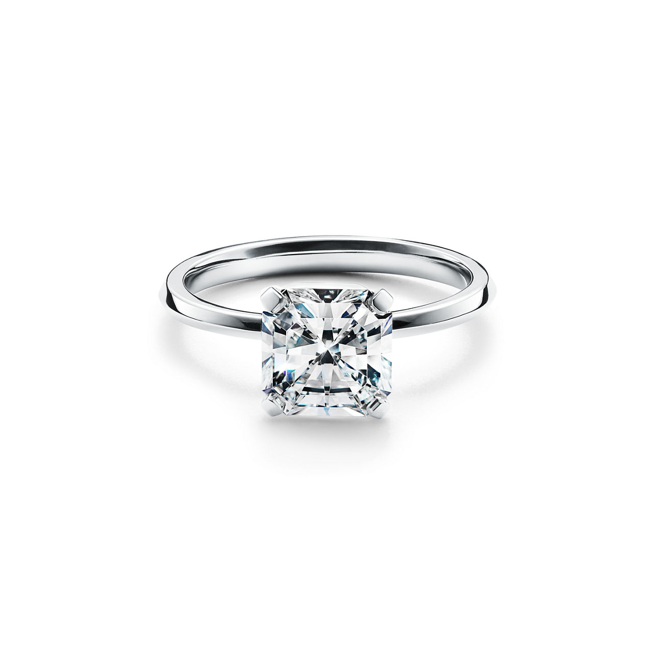 Engagement Ring with a Tiffany True® Diamond in Platinum