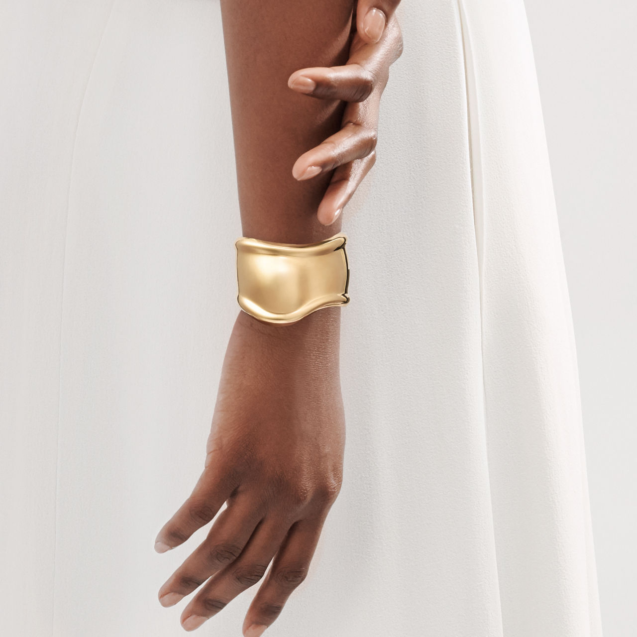 Small Bone Cuff in 18k Gold