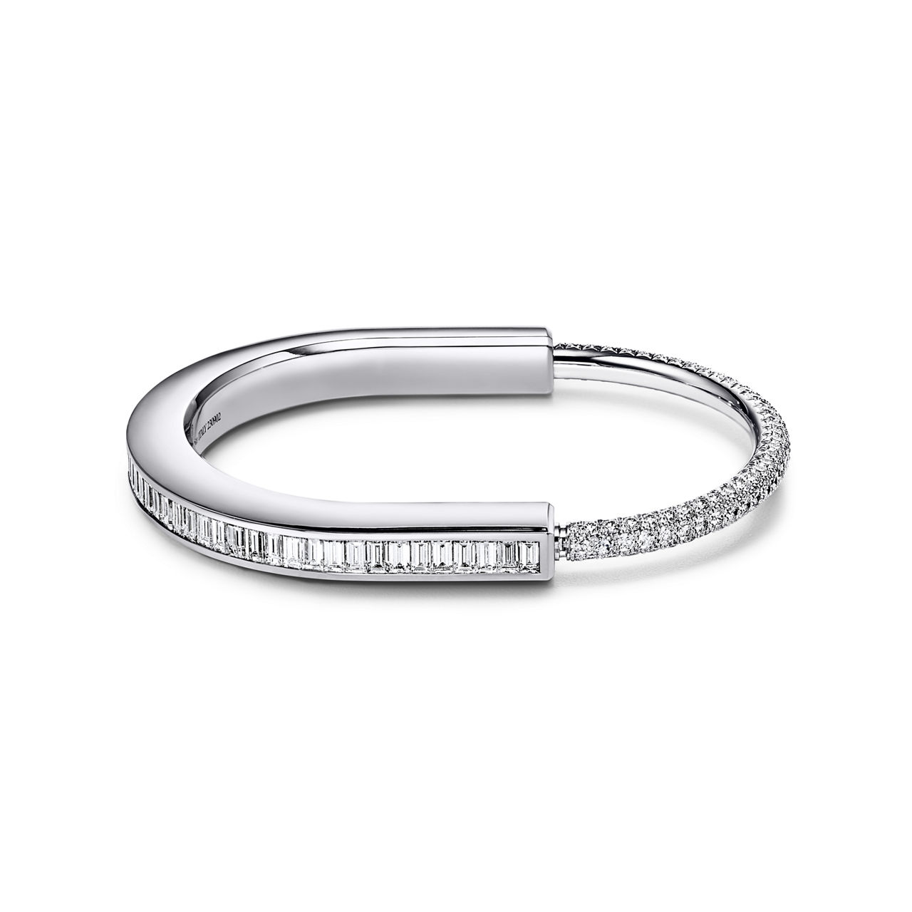Bangle in White Gold with Baguette and Pavé Diamonds