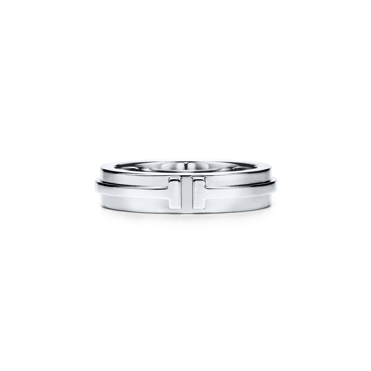 Narrow Ring in White Gold