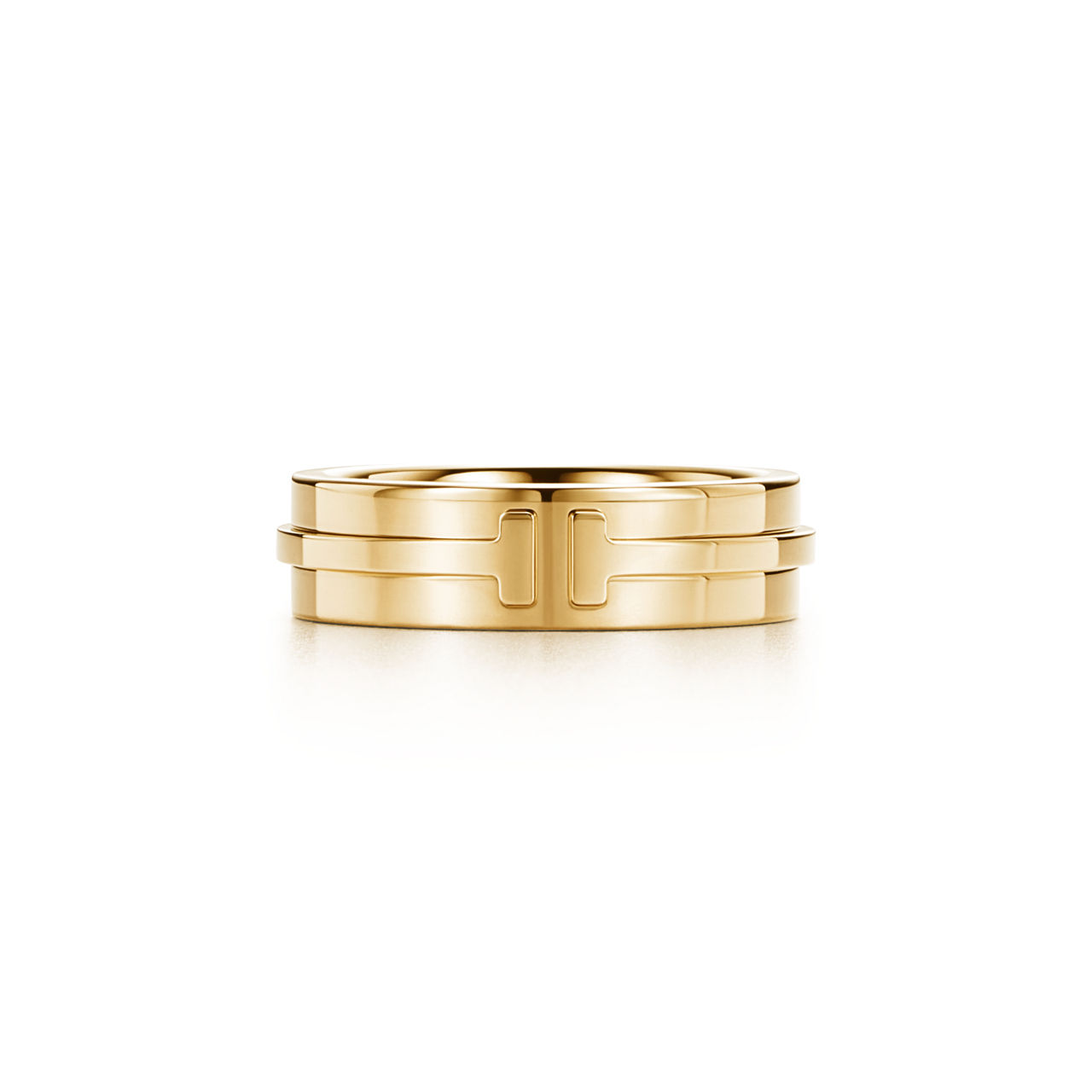 Wide Ring in Yellow Gold